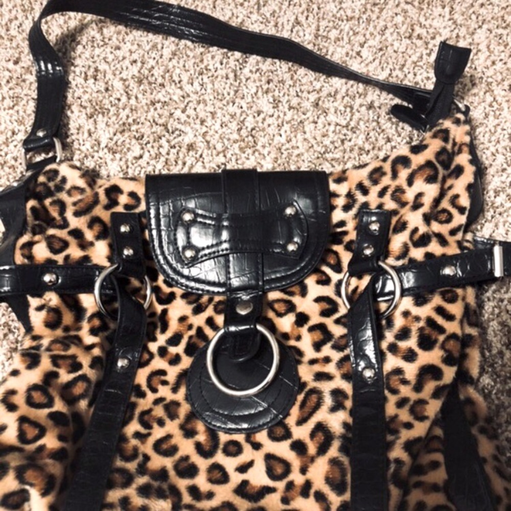 Soft cheetah purse